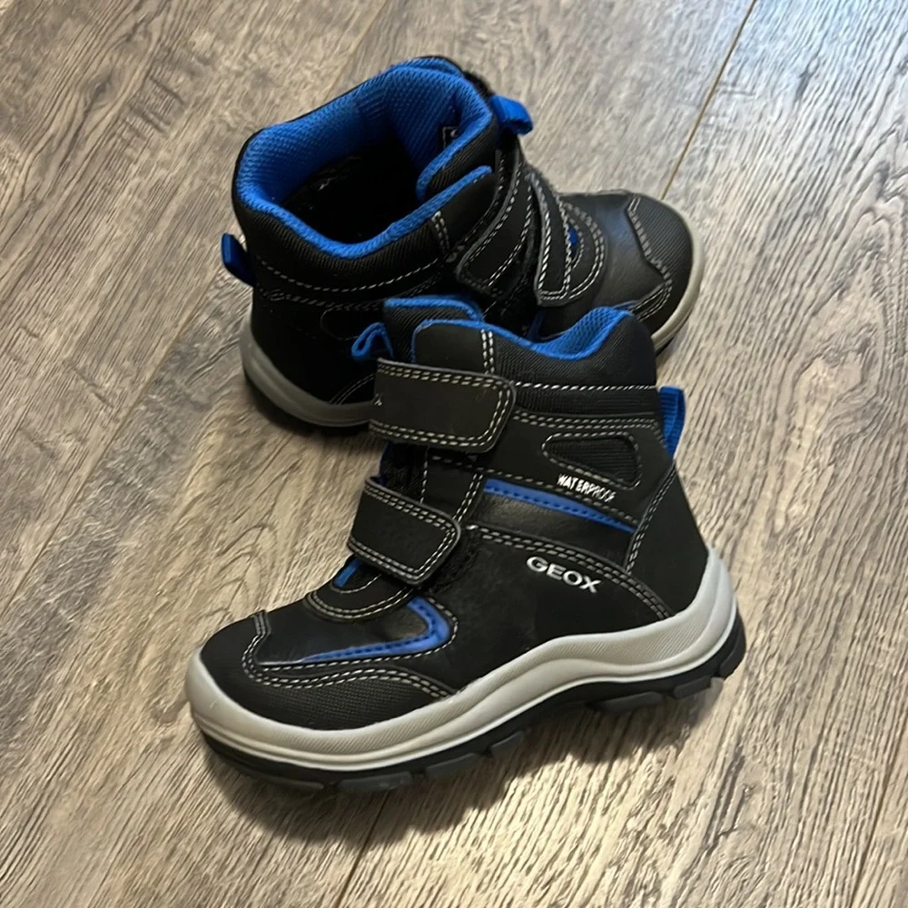 Geox Kids Black and Blue High-Top Boots